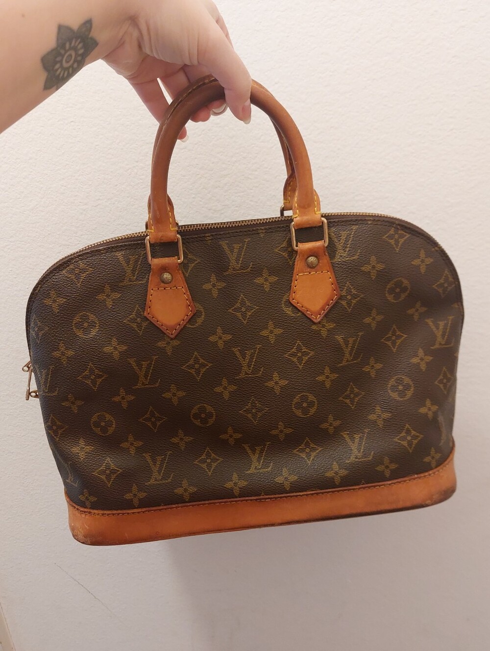 Louis Vuitton Alma Bag Vintage - Picture 2 of 14
